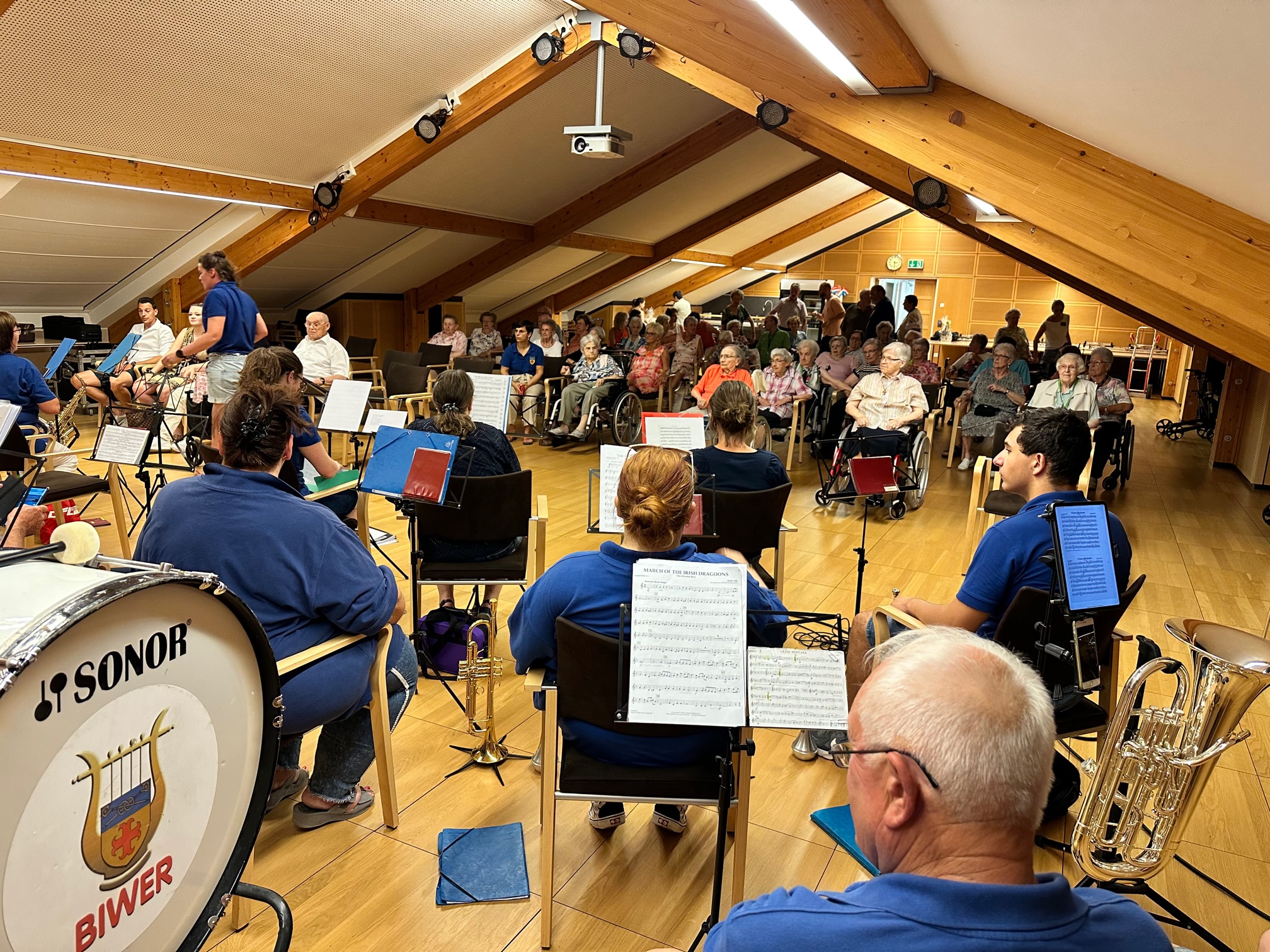 Concert am Altersheim zu Gréiwemaacher